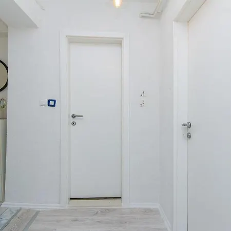 Jure Apartmán