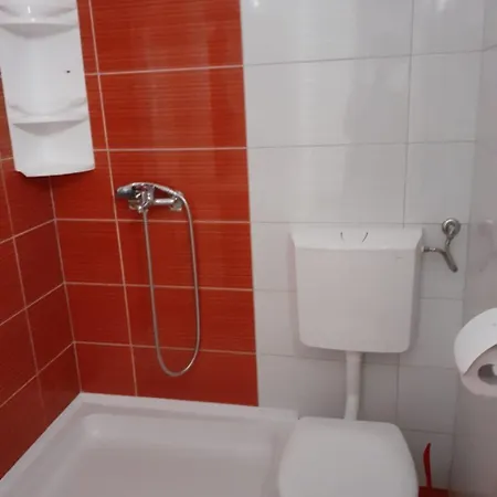 Jure Apartament Brist