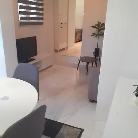 Apartament Jure Brist